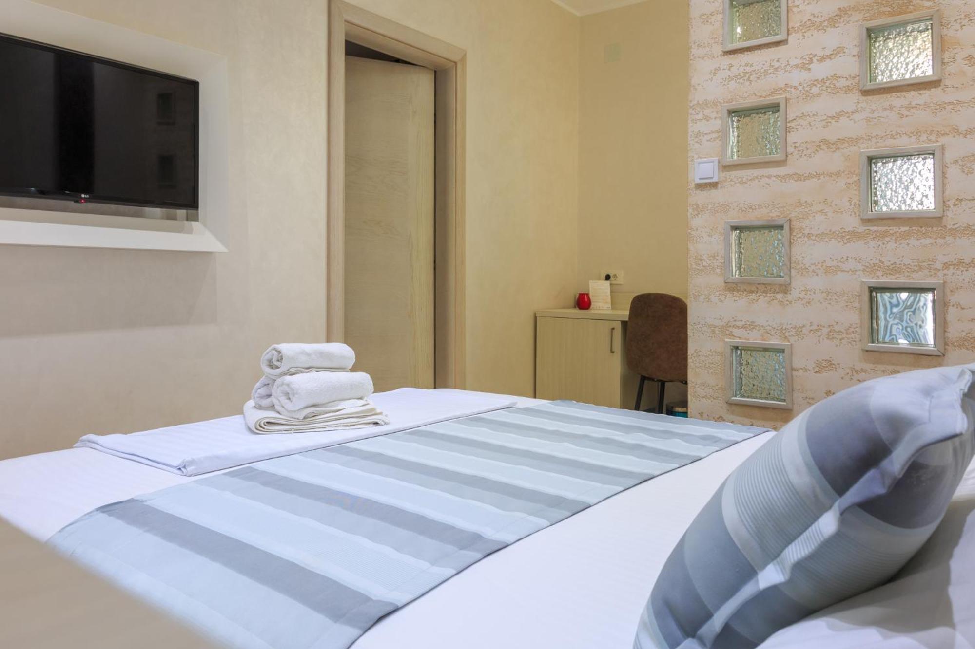 Hotel Maksim Herceg Novi Buitenkant foto