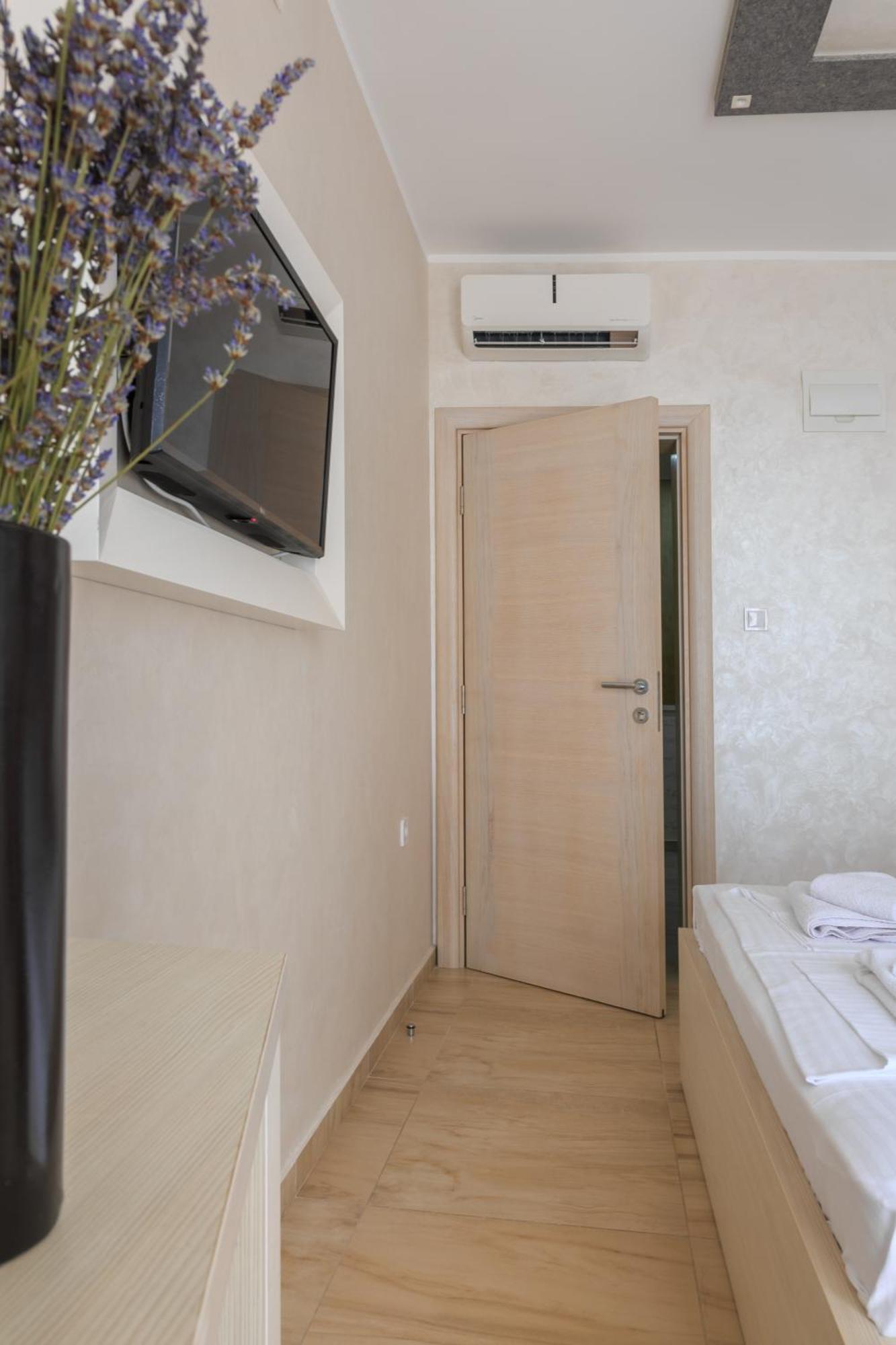 Hotel Maksim Herceg Novi Buitenkant foto