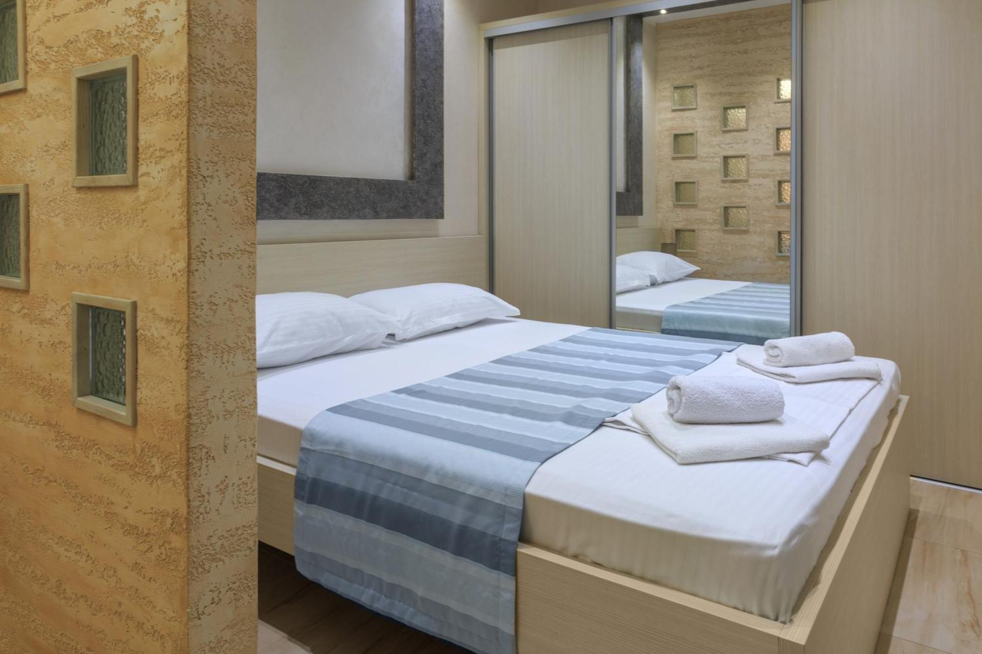 Hotel Maksim Herceg Novi Buitenkant foto