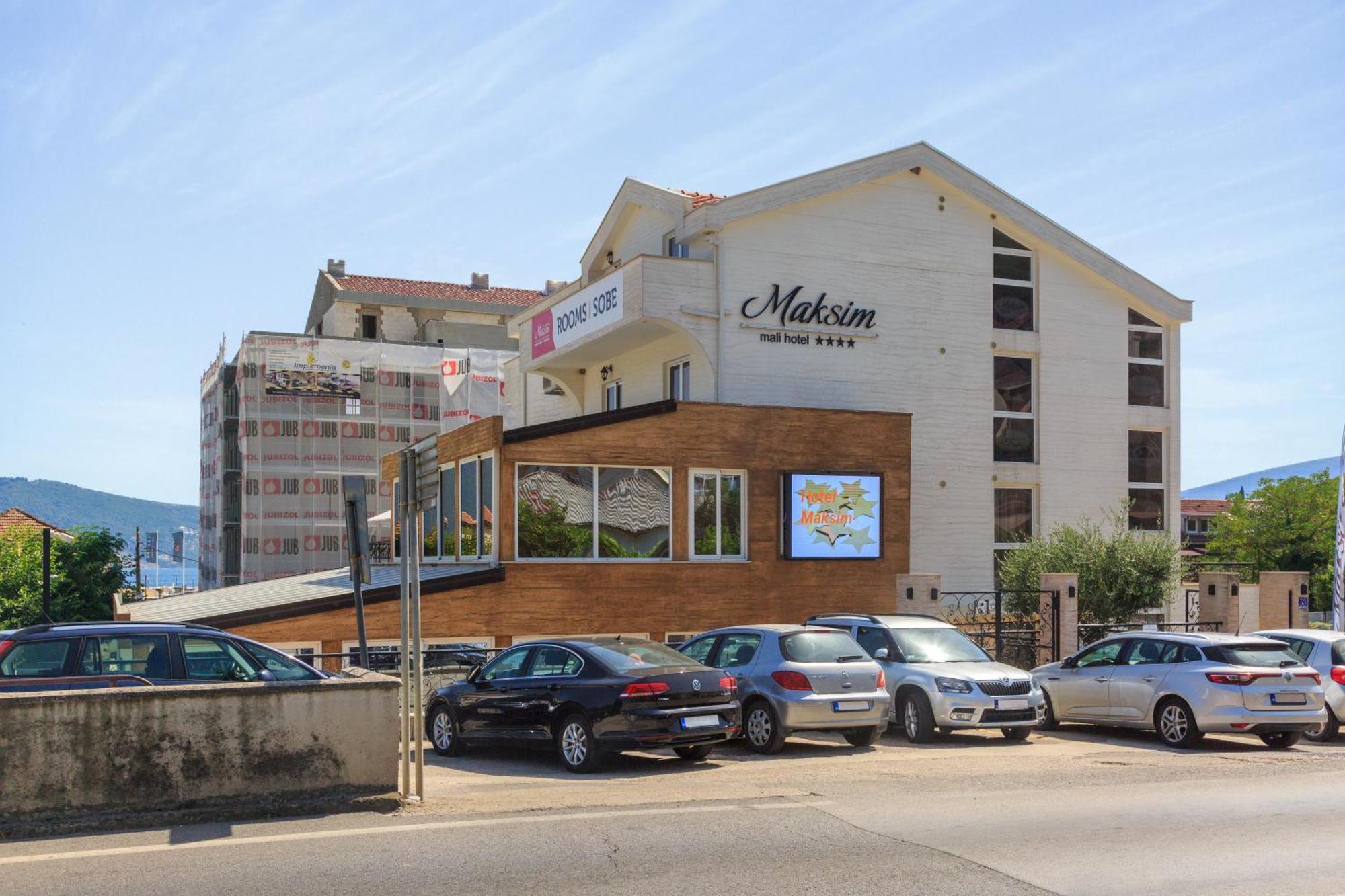 Hotel Maksim Herceg Novi Buitenkant foto