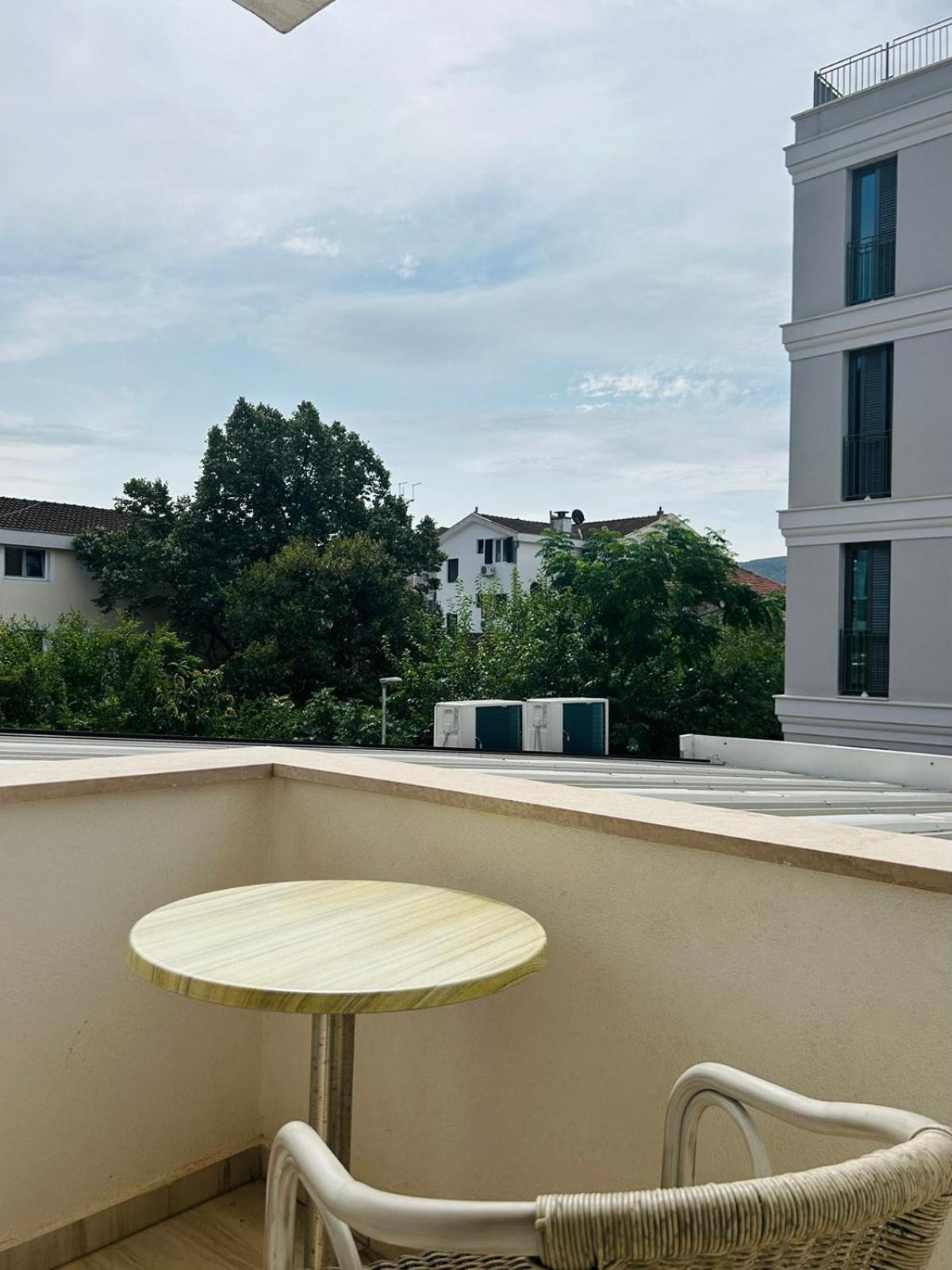 Hotel Maksim Herceg Novi Buitenkant foto