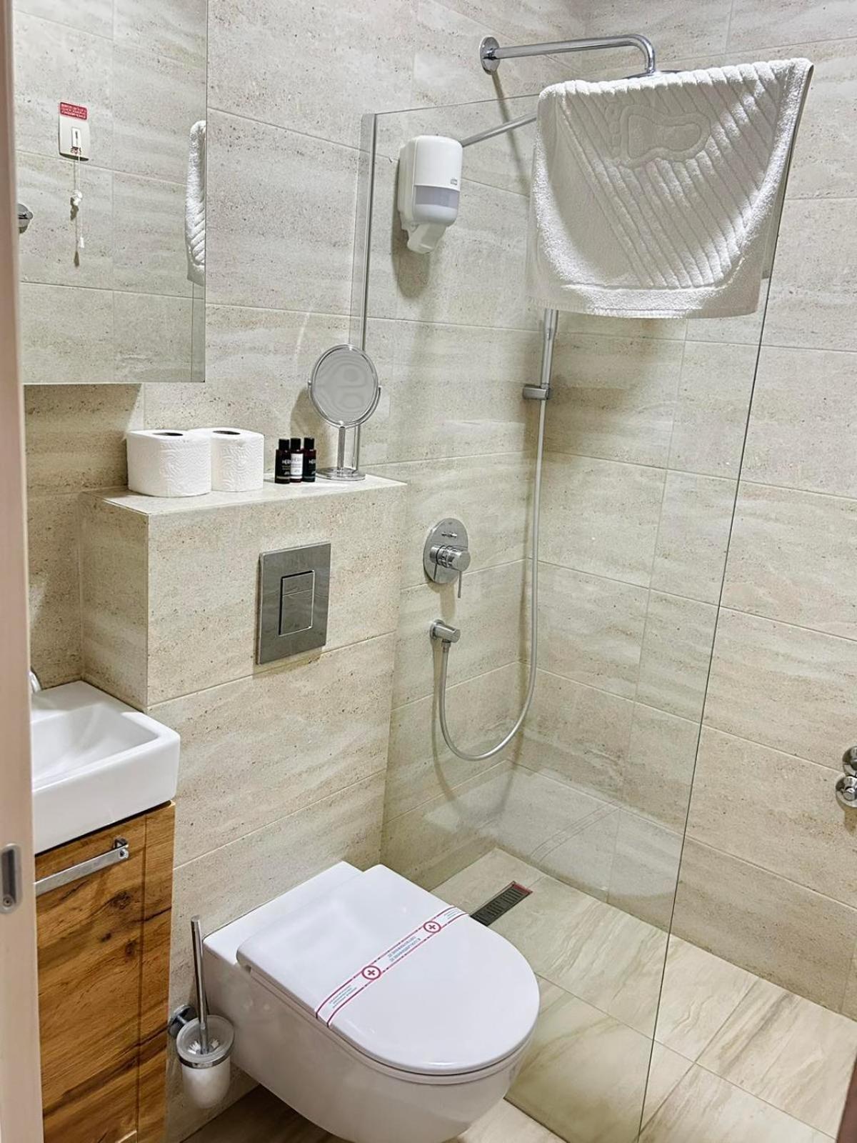 Hotel Maksim Herceg Novi Buitenkant foto